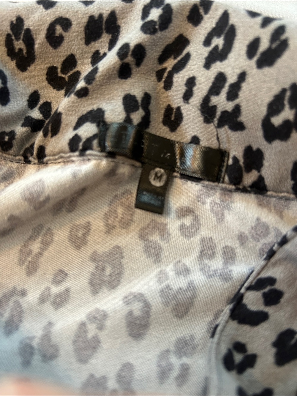 Women’s size medium Leopard Print Gray Pajama Set - Picture 2 of 5